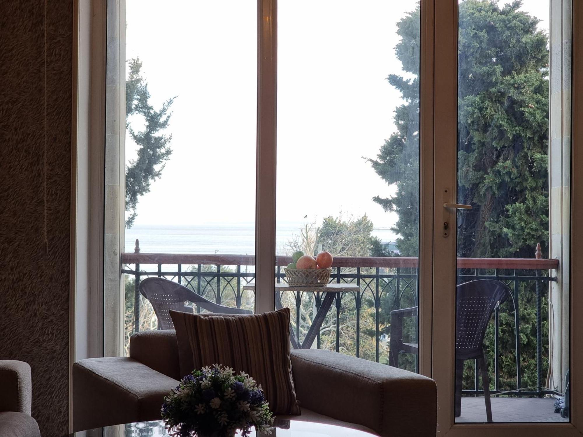Old City Sea View Apartment Baku Exteriör bild